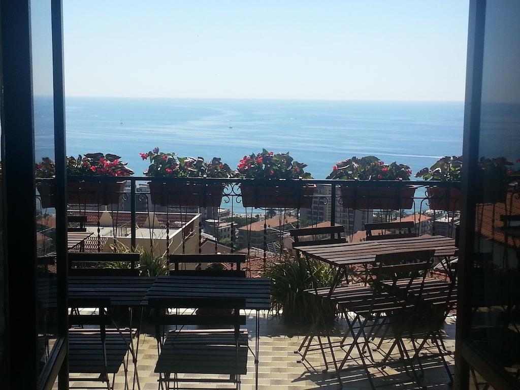 Pietra Preziosa Bed & Breakfast Pietra Ligure Bagian luar foto
