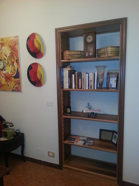 Pietra Preziosa Bed & Breakfast Pietra Ligure Ruang foto