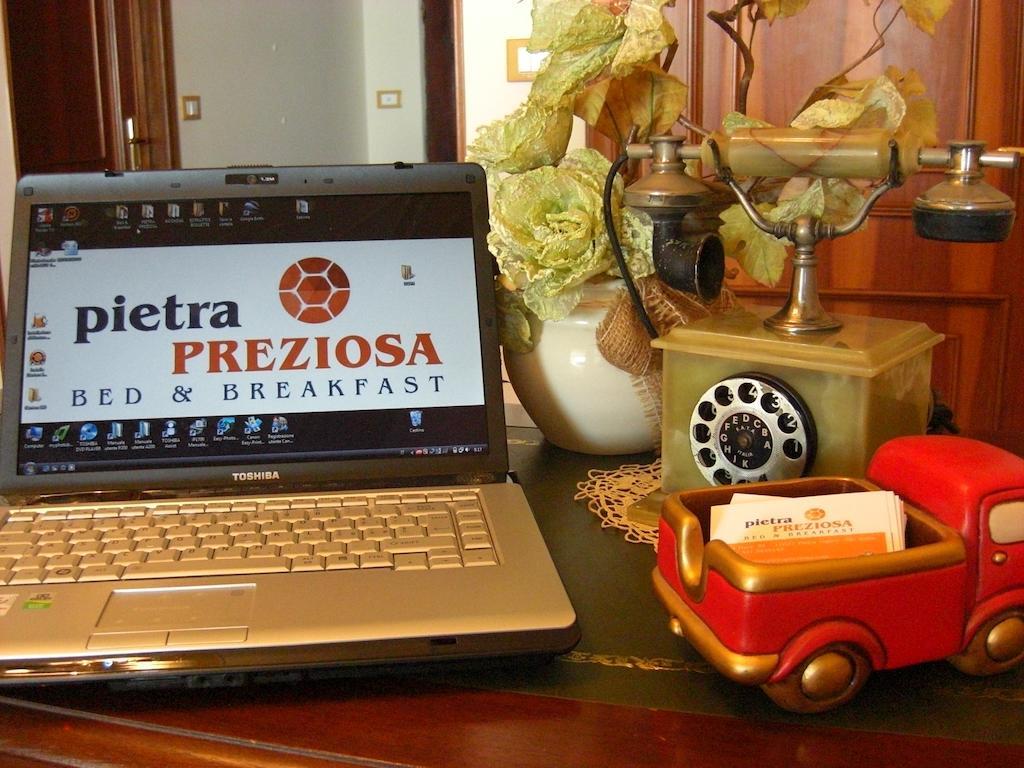 Pietra Preziosa Bed & Breakfast Pietra Ligure Bagian luar foto